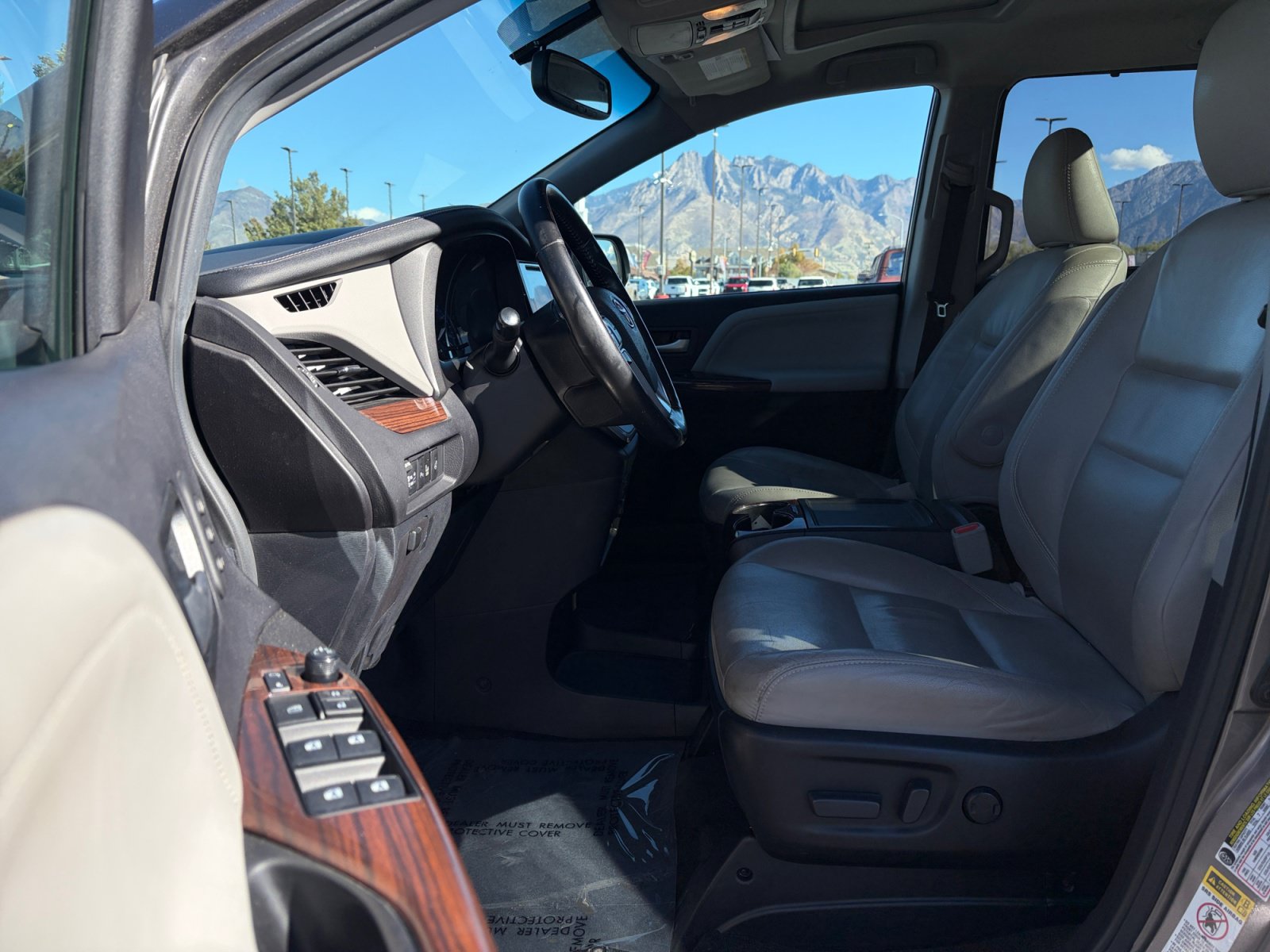 Used 2017 Toyota Sienna Limited AWD/4WD image 11