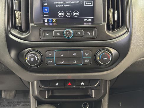 Used 2022 Chevrolet Colorado W/T image 16