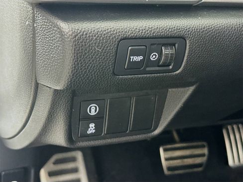 Used 2022 Honda Accord Sport image 9