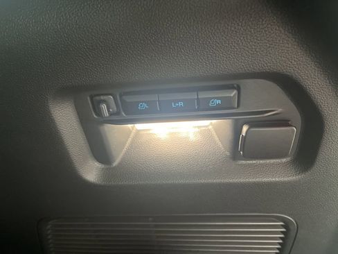 Used 2025 Ford Explorer ST RWD image 30