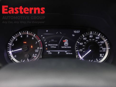 Used 2023 Toyota Highlander LE AWD/4WD image 17