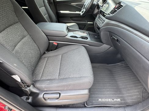 Used 2024 Honda Ridgeline Sport image 14