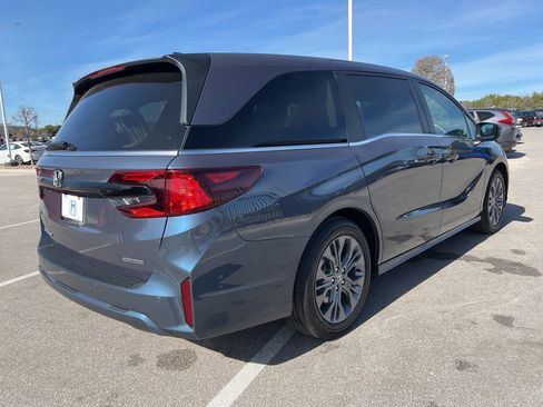 Certified 2026 Honda Odyssey Touring image 4