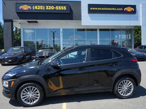Used 2018 Hyundai Kona SEL AWD/4WD image 2