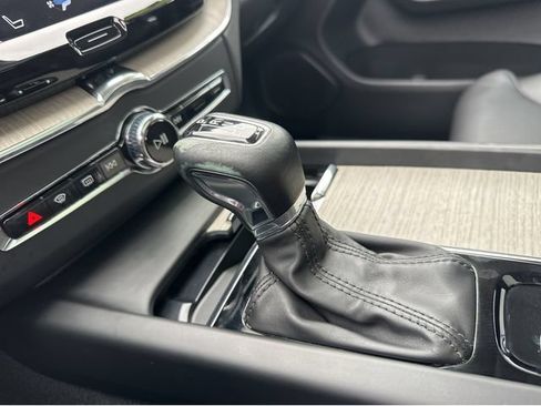 Used 2020 Volvo XC60 T6 Inscription AWD/4WD image 19