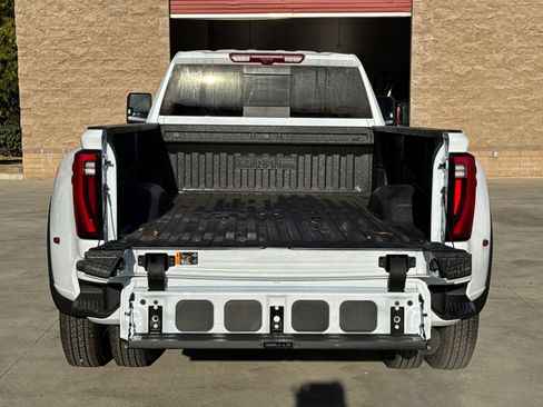 New 2026 GMC Sierra 3500 Denali Ultimate w/ LPO, Black Badging Package image 9
