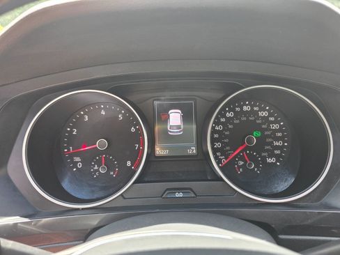 Used 2021 Volkswagen Tiguan SE R-Line image 15