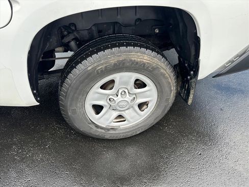 Used 2019 Toyota Tundra SR image 9