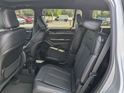 New 2026 Jeep Grand Cherokee L Limited AWD/4WD image 13