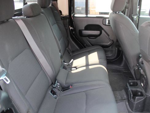 Used 2021 Jeep Gladiator Sport AWD/4WD image 4