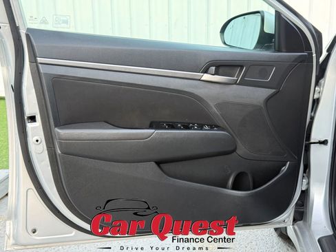 Used 2018 Hyundai Elantra SEL FWD image 11