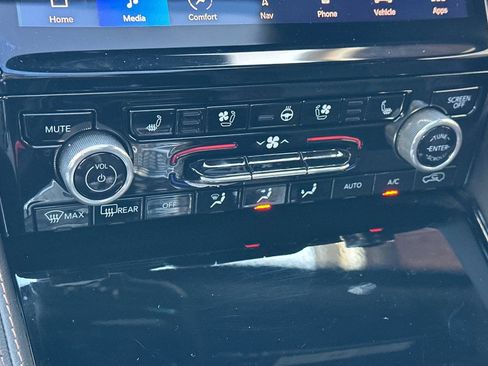 Used 2023 Jeep Grand Cherokee L Summit image 29