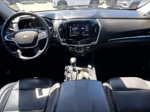 Used 2021 Chevrolet Traverse Premier AWD/4WD image 12