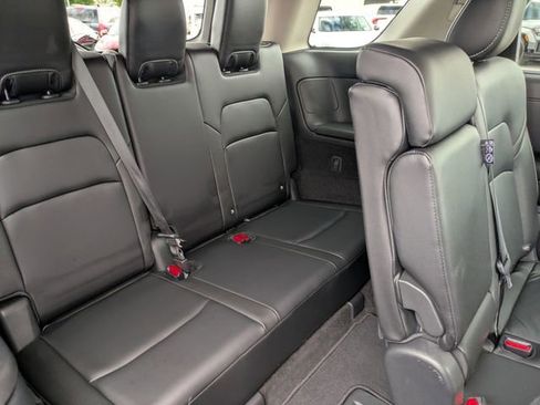 Used 2023 Nissan Pathfinder SL AWD/4WD image 35