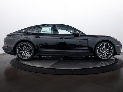 New 2026 Porsche Panamera 4 image 8
