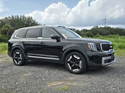 Certified 2024 Kia Telluride EX w/ EX Captain's Chair Package