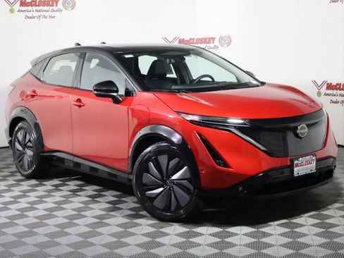 Used 2024 Nissan Ariya AWD image 2