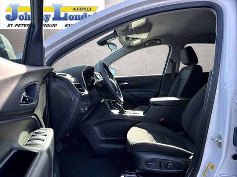 Used 2024 Chevrolet Equinox LT image 10