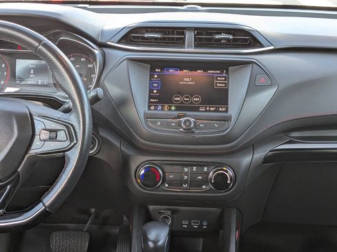 Used 2021 Chevrolet TrailBlazer RS w/ Driver Confidence Package FWD image 17