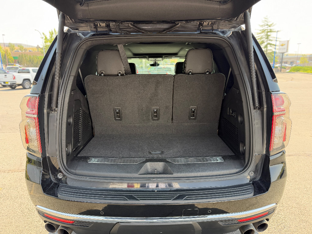 Used 2022 Chevrolet Tahoe Premier AWD/4WD image 23
