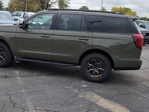 New 2025 Ford F250 Lariat w/ Lariat Ultimate Package image 5