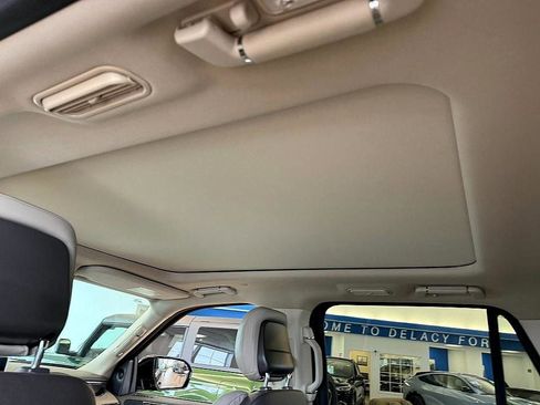 Used 2024 Lincoln Navigator Premiere image 19