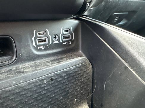 Used 2024 RAM 1500 Big Horn AWD/4WD image 28