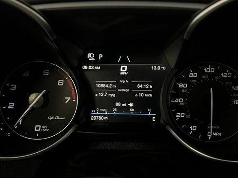 Used 2022 Alfa Romeo Giulia Veloce image 14