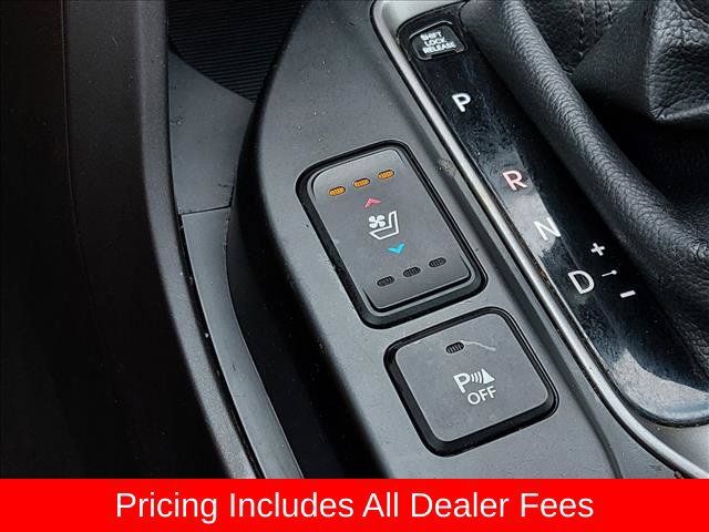 Used 2017 Hyundai Santa Fe Sport FWD image 21