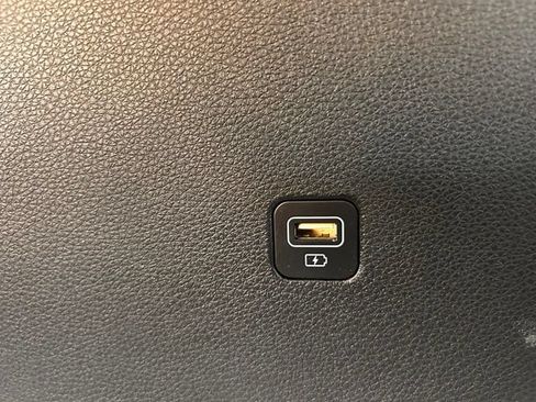 Used 2022 Kia Carnival SX Prestige FWD image 32