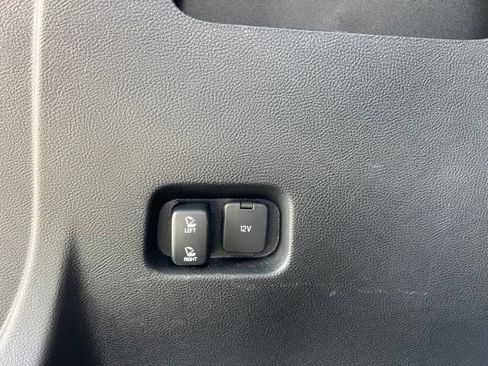 Used 2024 Ford Edge Titanium AWD/4WD image 17