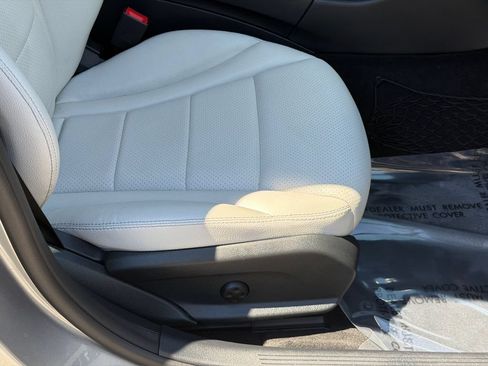 Used 2015 Mercedes-Benz C 300 4MATIC Sedan image 9