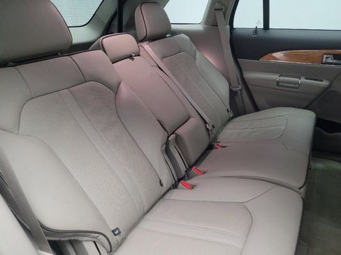 Used 2015 Lincoln MKX FWD w/ Equipment Group 102A image 19