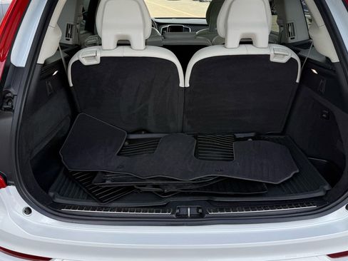 Used 2020 Volvo XC90 T6 Momentum image 24