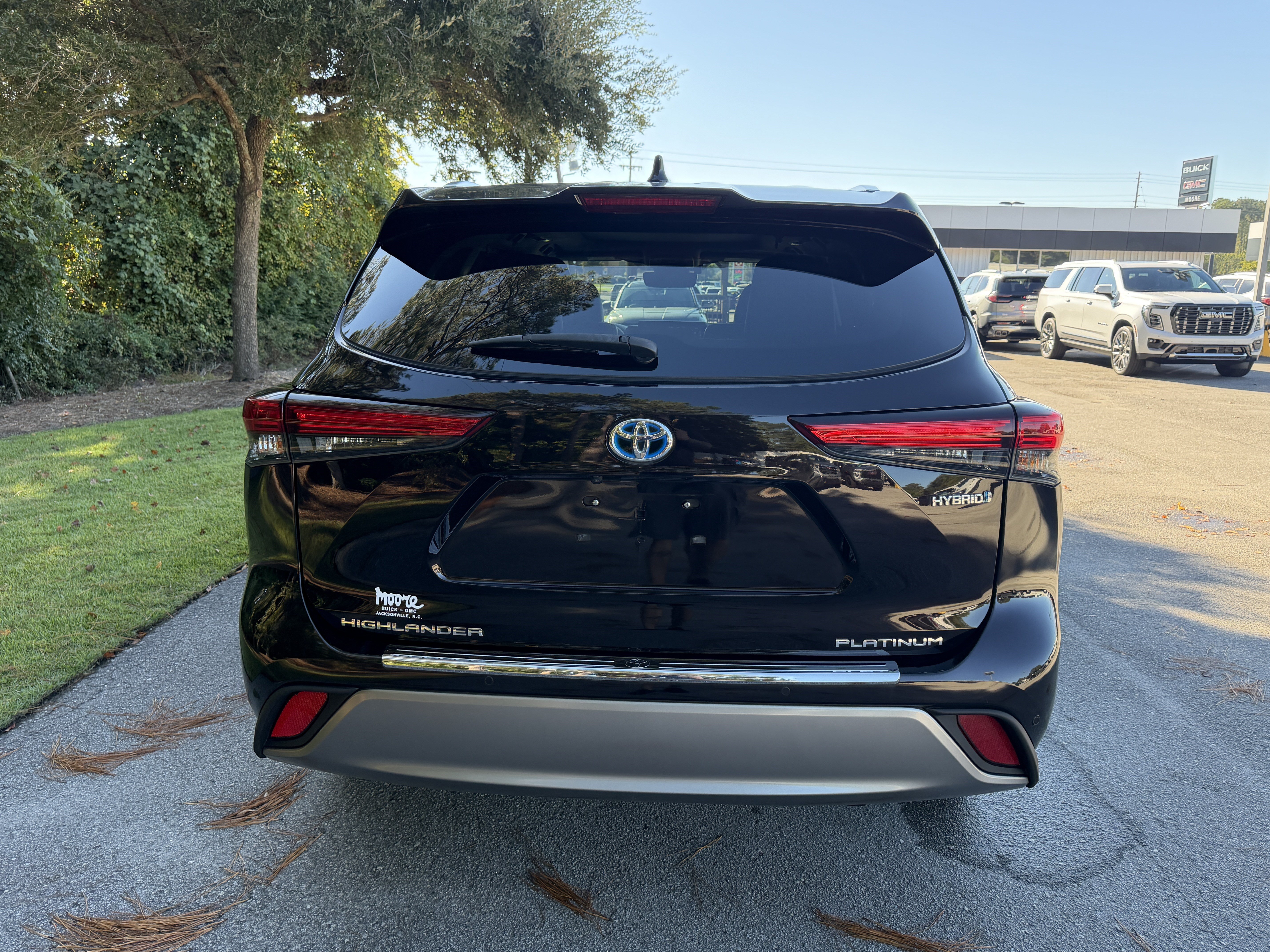 Used 2022 Toyota Highlander Platinum AWD/4WD image 9