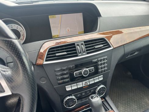 Used 2012 Mercedes-Benz C 250 Sedan image 4