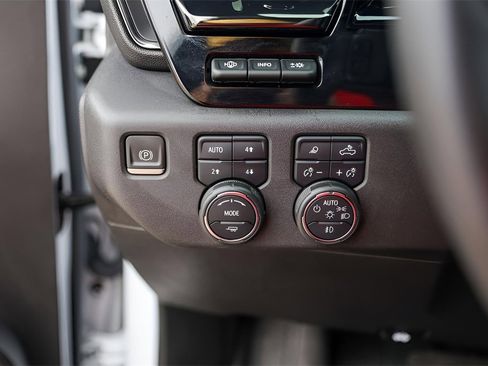 Certified 2024 Chevrolet Silverado 1500 ZR2 w/ Technology Package image 18