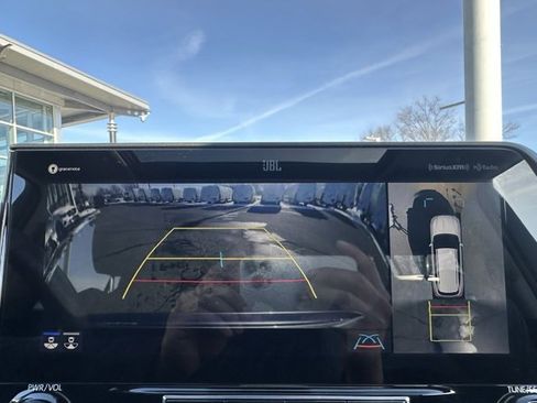 Used 2021 Toyota Highlander Limited image 23