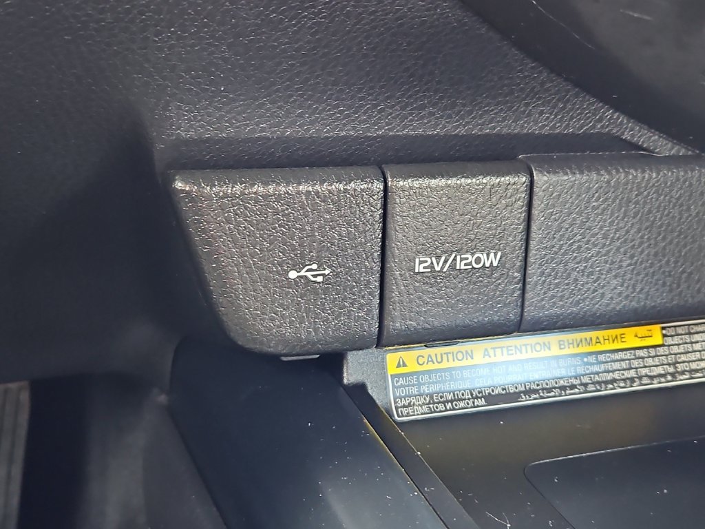 Used 2020 Toyota Camry XLE FWD image 17