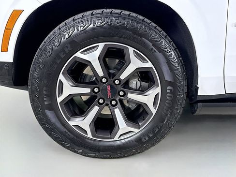 Used 2025 GMC Yukon AT4 Ultimate image 37