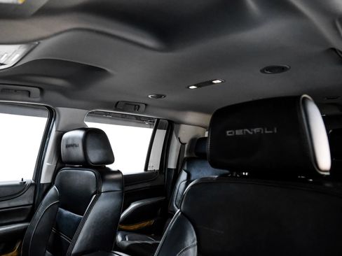 Used 2020 GMC Yukon XL Denali RWD image 36