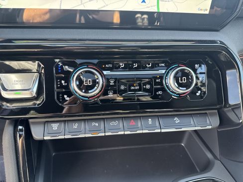 New 2026 GMC Sierra 2500 AT4 w/ AT4 Premium Plus Package AWD/4WD image 17