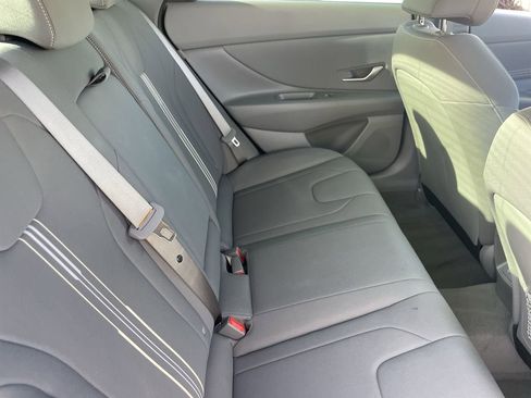 Certified 2025 Hyundai Elantra SEL FWD image 12