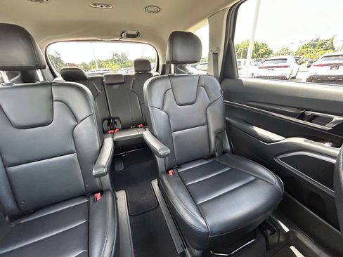 Used 2025 Kia Telluride S FWD image 14