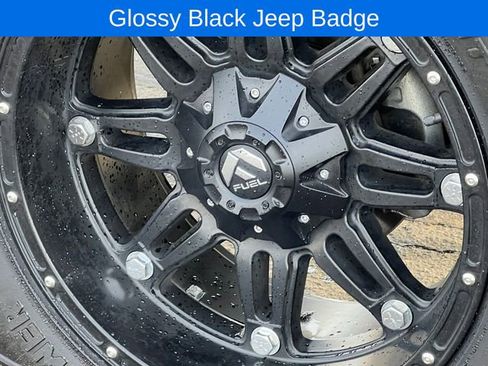 Used 2017 Jeep Wrangler Unlimited Sahara image 13