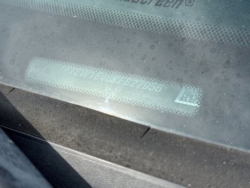 Used 2019 Ford F150 Lariat w/ Equipment Group 502A Luxury image 3