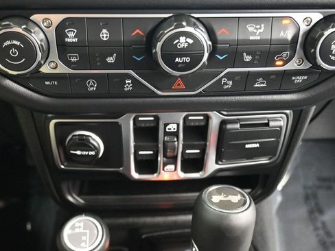 New 2026 Jeep Wrangler Unlimited Sahara AWD/4WD image 26