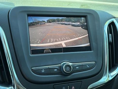 Used 2024 Chevrolet Equinox LT FWD image 27