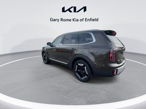 Used 2024 Kia Telluride EX image 6