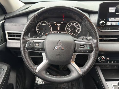 Used 2024 Mitsubishi Outlander SE FWD image 12